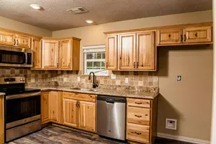 208 Joseph St, Brenham, TX 77833 - Photo 6