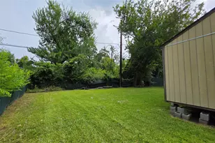 1075 Marjorie St, Houston, TX 77088 - Photo 18