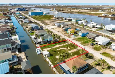 402 Shark Lane, Surfside Beach, TX 77541 - Photo 2