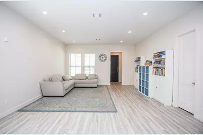 7906 Hopewell Ln, Houston, TX 77071 - Photo 4