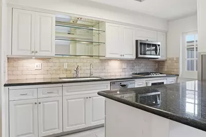 5817 Valley Forge Dr #90, Houston, TX 77057 - Photo 8