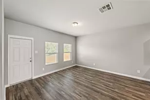 2537 18th St, Hempstead, TX 77445 - Photo 8