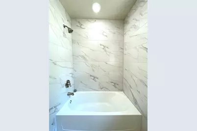 230 E New York Street, Brazoria, TX 77422 - Photo 16