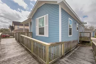 2314 Avenue G, Dickinson, TX 77539 - Photo 2