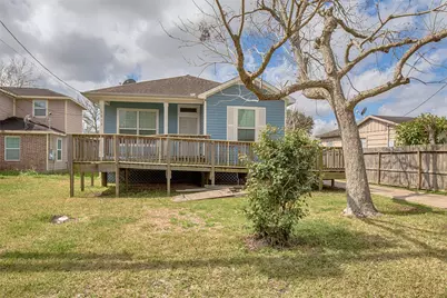 2314 Avenue G, Dickinson, TX 77539 - Photo 1