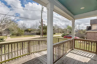 2314 Avenue G, Dickinson, TX 77539 - Photo 4