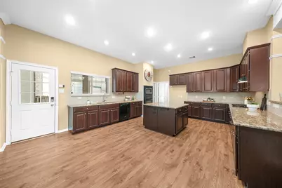 6803 Amistad Court, Manvel, TX 77578 - Photo 14