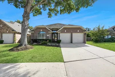 731 Avery Drive, Sugar Land, TX 77479 - Photo 2