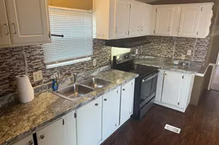 428 15th St, Dickinson, TX 77539 - Photo 12