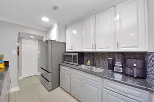 4815 Prairie Ridge Rd, Houston, TX 77053 - Photo 2