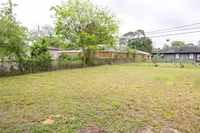 7706 Lakewood Drive, Houston, TX 77016 - Photo 18