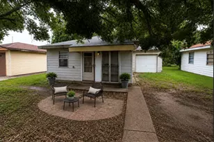 3403 2nd Ave S, Texas City, TX 77590 - Photo 2