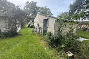 3403 2nd Ave S, Texas City, TX 77590 - Photo 8