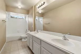 2215 Shelby Park Dr, Katy, TX 77450 - Photo 32