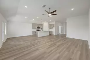 13913 Baikal Mnr Dr, Santa Fe, TX 77510 - Photo 24