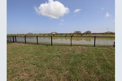 13913 Baikal Manor Drive, Santa Fe, TX 77510 - Photo 12
