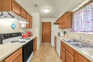 9927 Jademont Ln, Houston, TX 77070 - Photo 18