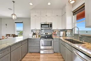 7119 Beau Rue St, Hitchcock, TX 77563 - Photo 14
