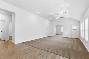 13318 Hayden Peak Dr, Iowa Colony, TX 77583 - Photo 16