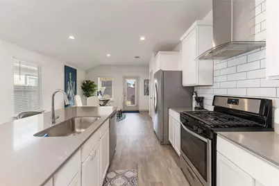 12821 Barnsbury Lane Lane, Houston, TX 77047 - Photo 10