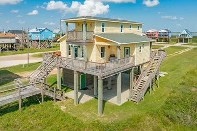 2032 Blue Water Highway, Surfside Beach, TX 77541 - Photo 10