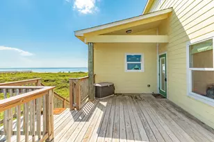 2032 Bluewater Hwy, Surfside Beach, TX 77541 - Photo 20