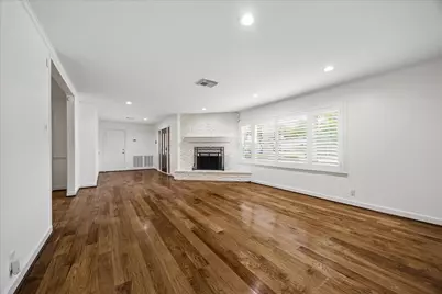 8443 Westview Drive, Houston, TX 77055 - Photo 2