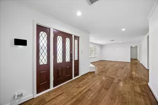 8443 Westview Dr, Houston, TX 77055 - Photo 8