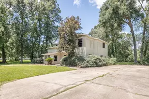 13119 Live Oak Ln, Old River Winfree, TX 77535 - Photo 2