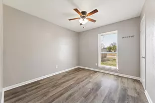 12227 Pompton Dr, Houston, TX 77089 - Photo 8