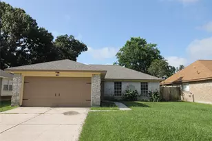 1006 Stoneleigh Ct, Tomball, TX 77375 - Photo 2