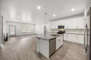 7018 Whispering Leaf St, Rosenberg, TX 77469 - Photo 8