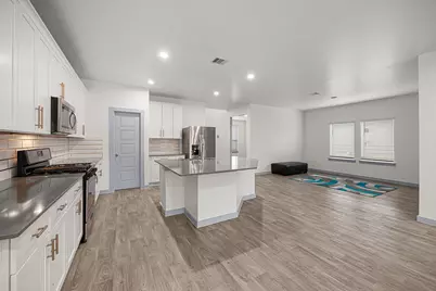 7018 Whispering Leaf Street, Rosenberg, TX 77469 - Photo 10