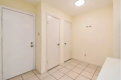 13427 Parkway Boulevard, Sugar Land, TX 77478 - Photo 16