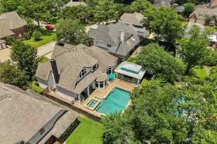 5910 Center Ct Dr, Spring, TX 77379 - Photo 2