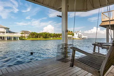 4121 W Bayside Way, Jamaica Beach, TX 77554 - Photo 20