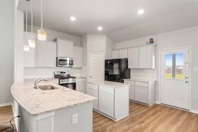 210 Valley Ranch Trail, Dayton, TX 77535 - Photo 10