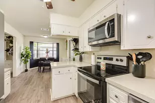 223 Avenue H, Brazoria, TX 77422 - Photo 12