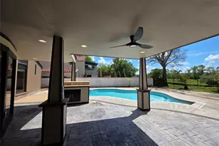 16406 Brook Forest Dr, Houston, TX 77059 - Photo 38
