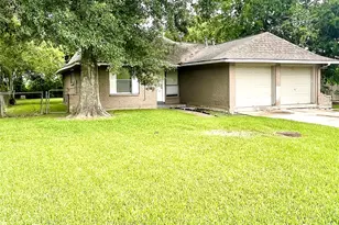 11906 Binghampton Dr, Houston, TX 77089 - Photo 2