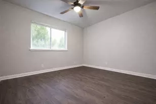 600 Price Dr, Wharton, TX 77488 - Photo 10