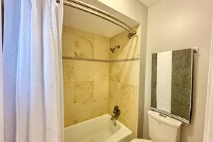 2514 Nantucket Dr, Houston, TX 77057 - Photo 24