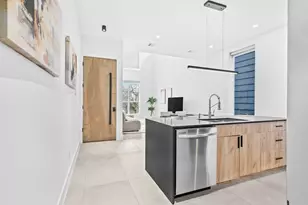 2209 Staples St, Houston, TX 77026 - Photo 8