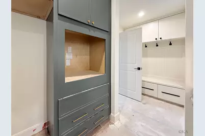 10519 Brinwood Drive, Houston, TX 77043 - Photo 12