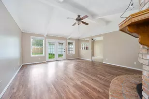 27210 Jimmy Ln, Conroe, TX 77385 - Photo 8