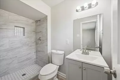 5922 Fontenelle Drive, Houston, TX 77035 - Photo 12