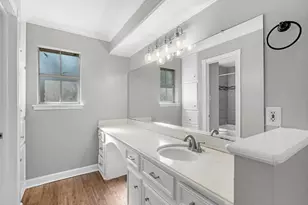 711 Lodgehill Ln, Houston, TX 77090 - Photo 16