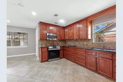 711 Lodgehill Lane, Houston, TX 77090 - Photo 8