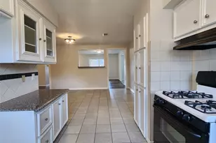 4214 Wuthering Heights Dr, Houston, TX 77045 - Photo 4