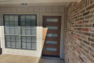 1903 S Austin St, Brenham, TX 77833 - Photo 2